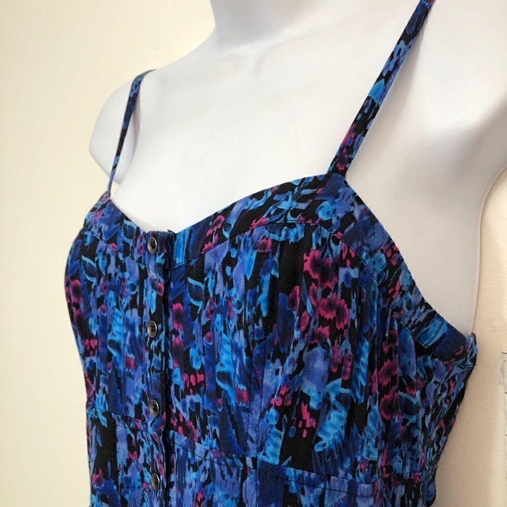 Express Size Small Pretty Summer Dress! - Picture 6 of 10